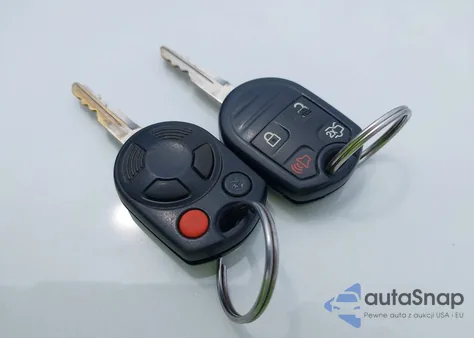 2011 Ford Escape Xlt from USA, damaged, VIN 1FMCU0D74BKC21967